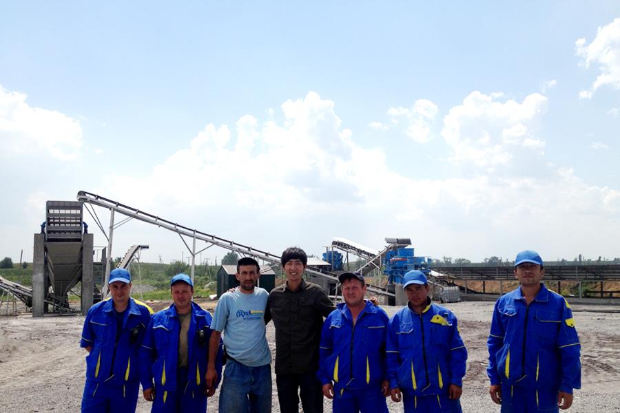 Introduction of small impact crusher